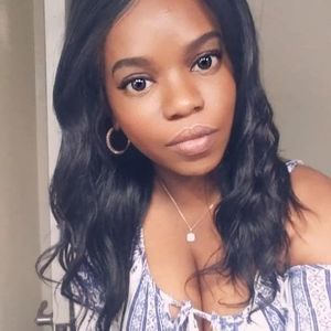 Meet your Posher, Damaris